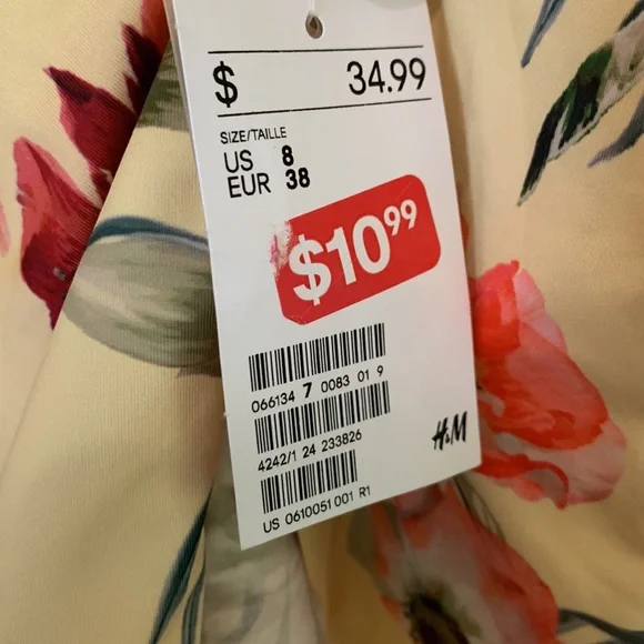 H&M Floral One Piece (8) - Picture 3 of 3